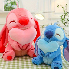 Pliušinis žaislas Stitch su širdimi, 2 spalvos