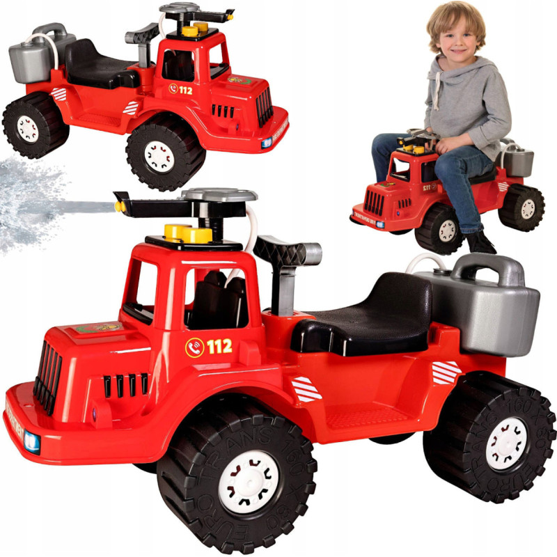 Gaisrininko paspirtukas su vandens pompa